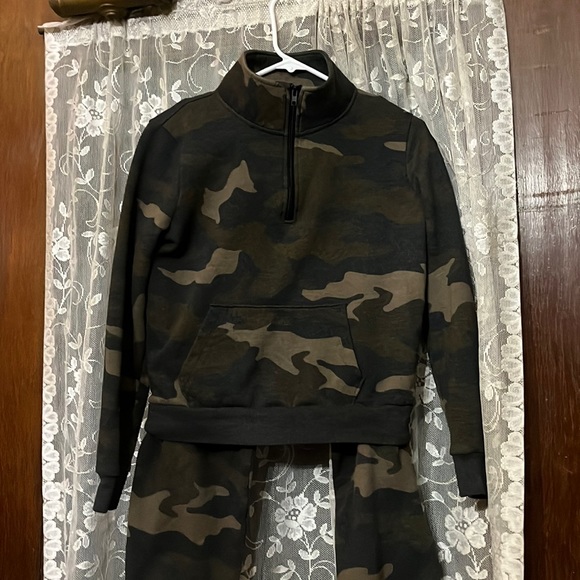 PINK Victoria's Secret Sweaters - Victoria’sSecret army xs sweatpants (fits like a small)size small sweatshirt